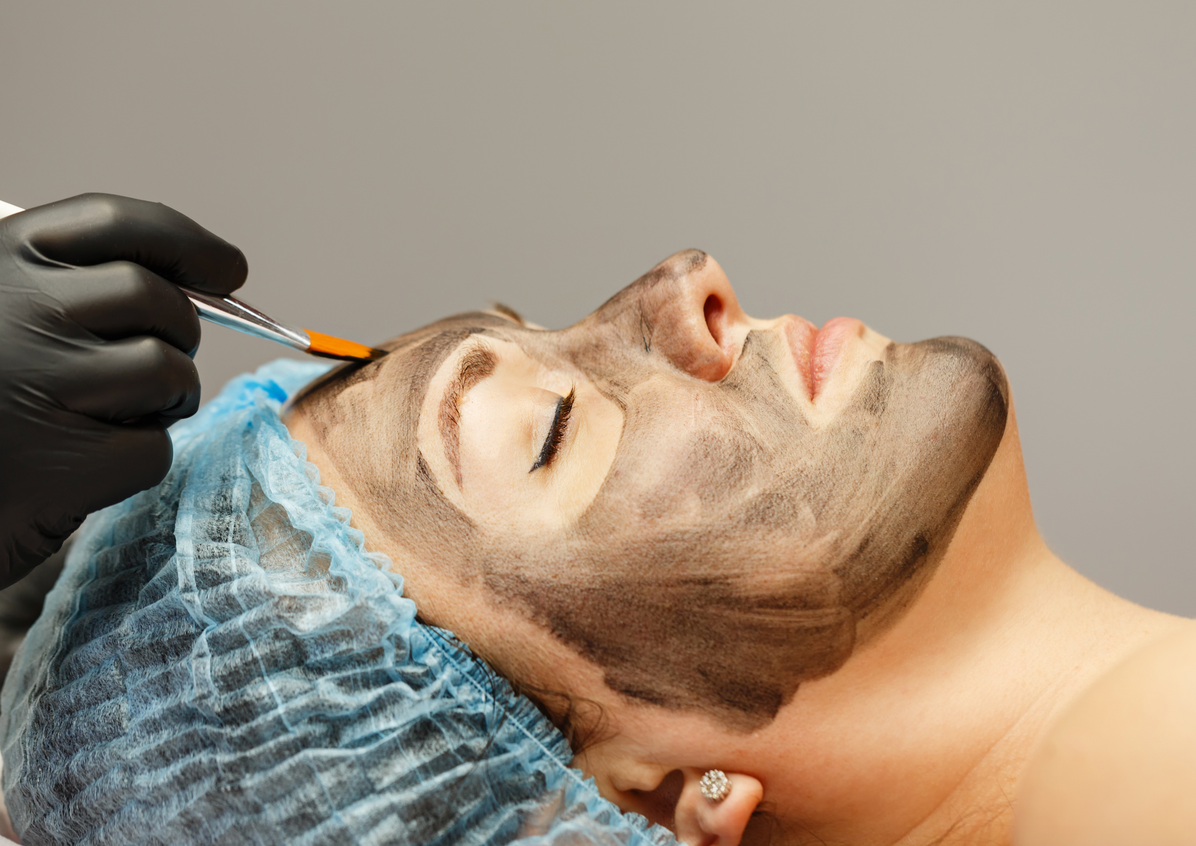 Full Face, Neck and Décolletage