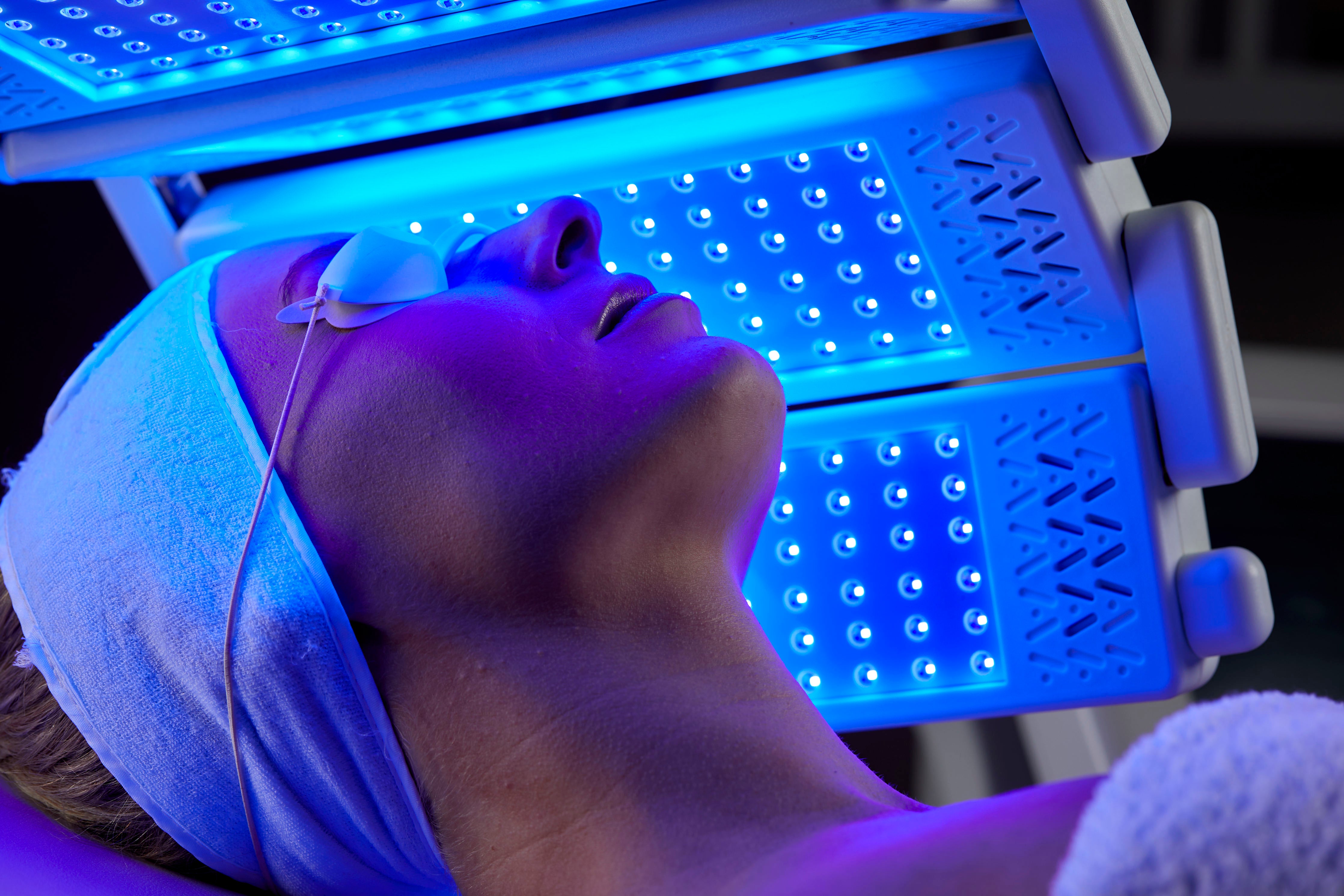 LED Light Therapy Facial, Neck & Décolletage